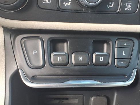 Used 2020 GMC Terrain Denali w/ Denali Premium Package image 12