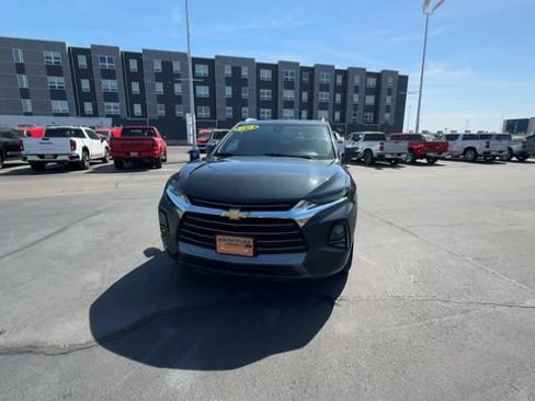 Used 2019 Chevrolet Blazer Premier w/ Sun and Wheels Package AWD/4WD image 3