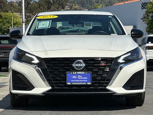 Used 2023 Nissan Altima 2.5 SR w/ SR Premium Package FWD image 8