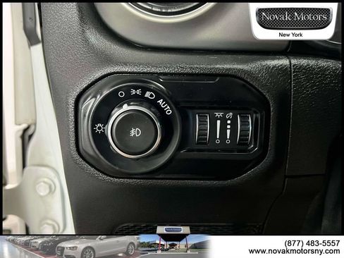 Used 2021 Jeep Wrangler Unlimited Sport AWD/4WD image 17