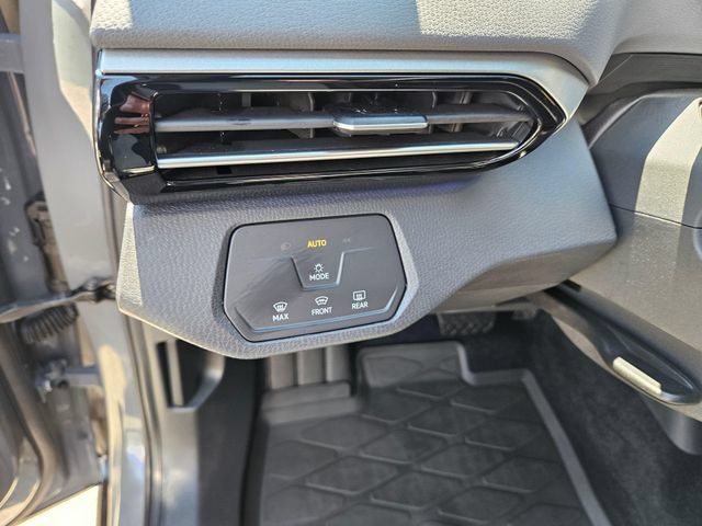 Used 2023 Volkswagen ID.4 Pro AWD/4WD image 25