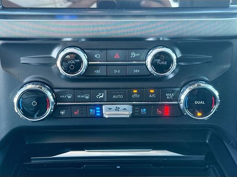 New 2026 Ford F350 Platinum w/ FX4 Off-Road Package image 20