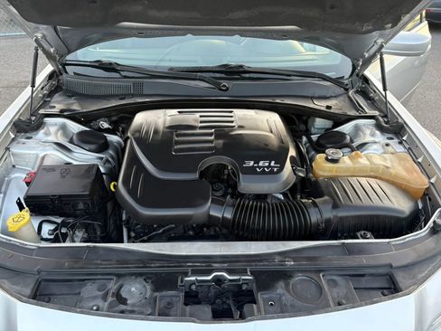 Used 2012 Chrysler 300 image 12