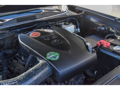Used 2022 Toyota Tacoma TRD Off-Road AWD/4WD image 23