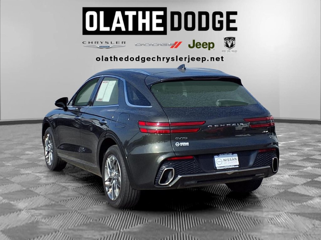 Used 2025 Genesis GV70 2.5T AWD/4WD image 5