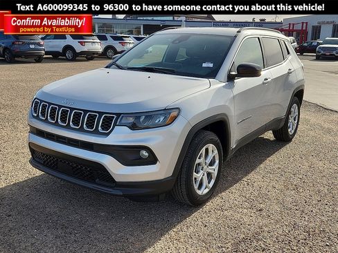Used 2024 Jeep Compass Latitude image 1