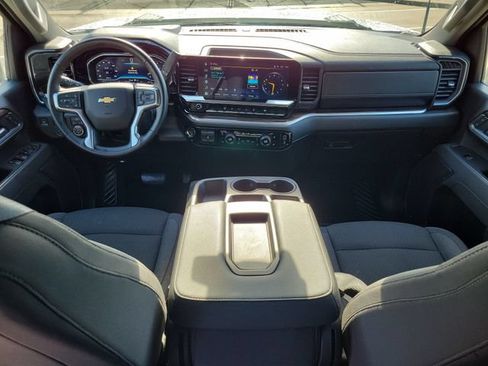 Used 2025 Chevrolet Silverado 2500 LT w/ Convenience Package AWD/4WD image 11
