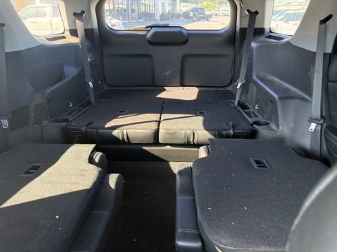 Used 2023 Ford Explorer XLT w/ Equipment Group 202A RWD image 8