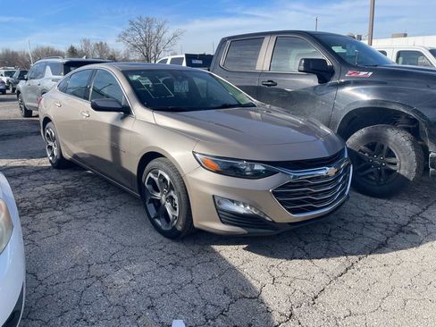 Used 2024 Chevrolet Malibu LT image 1