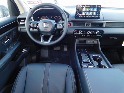 New 2025 Honda Pilot EX-L image 16