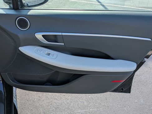 Used 2025 Hyundai Sonata SEL FWD image 33