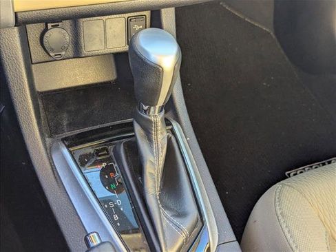 Used 2019 Toyota Corolla LE image 20