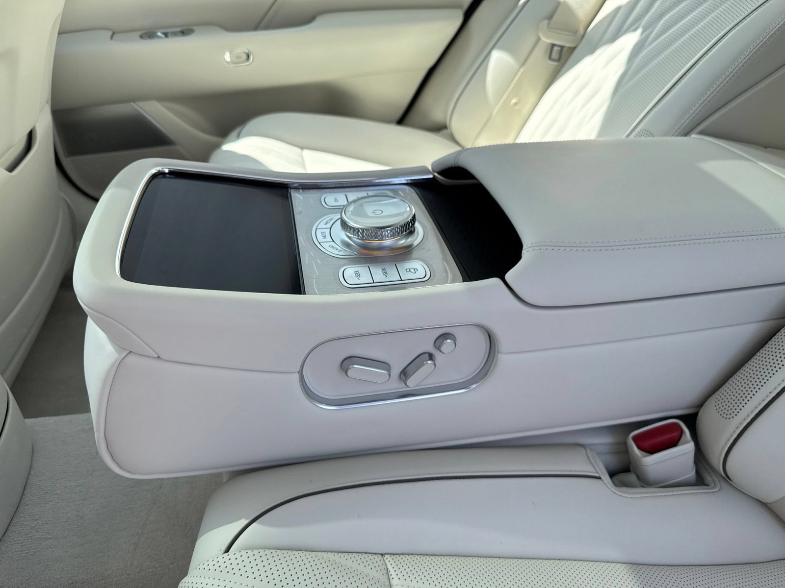 New 2026 Genesis G90 3.5T AWD/4WD image 15