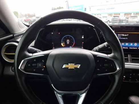 Certified 2024 Chevrolet Trax LT w/ Driver Confidence Package image 18