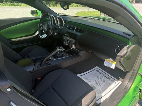 Used 2010 Chevrolet Camaro LT w/ LPO, Ground Effects Package RWD image 8