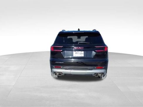 Certified 2025 GMC Acadia Elevation FWD image 8