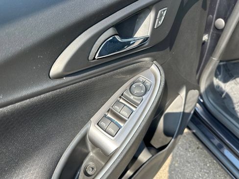Used 2023 Chevrolet Malibu LT FWD image 16