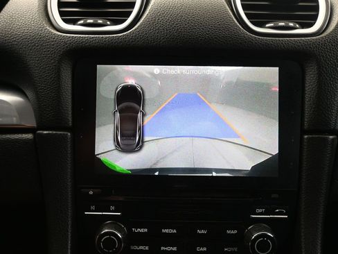 Used 2018 Porsche 718 Cayman image 11