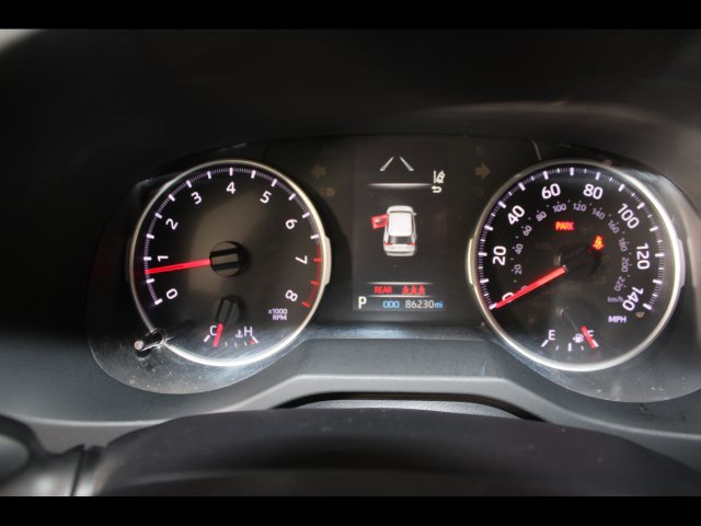 Used 2019 Toyota RAV4 LE FWD image 21