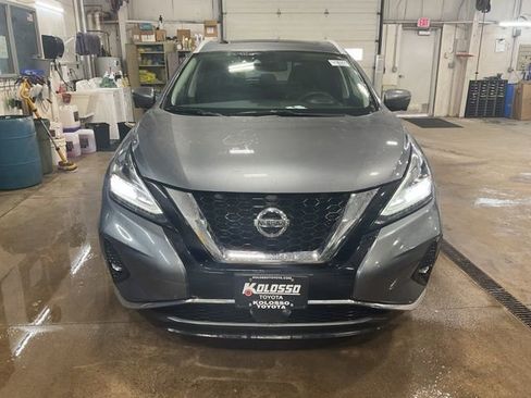 Used 2021 Nissan Murano Platinum image 2
