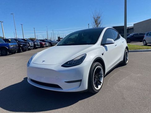 Used 2021 Tesla Model Y Long Range image 7