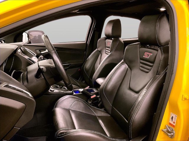 Used 2018 Ford Focus ST w/ Equipment Group 402A FWD image 24