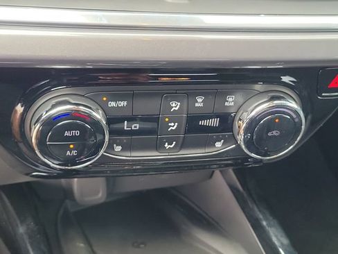 Certified 2024 Chevrolet Trax ACTIV w/ Sunroof Package FWD image 35