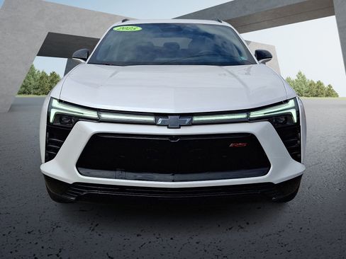 Used 2025 Chevrolet Blazer EV RS image 2