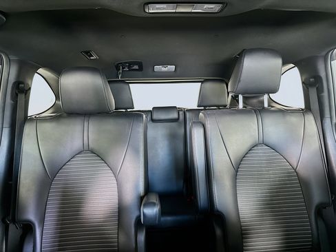 Used 2025 Toyota Highlander XSE image 30