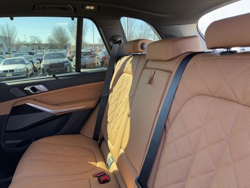 Used 2026 BMW X5 xDrive50e w/ M Sport Package image 33