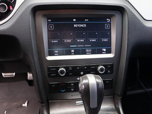 Used 2013 Ford Mustang Premium RWD image 9