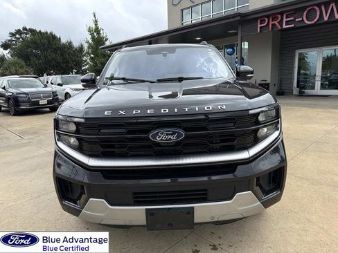 Used 2025 Ford Expedition Max Platinum AWD/4WD image 4