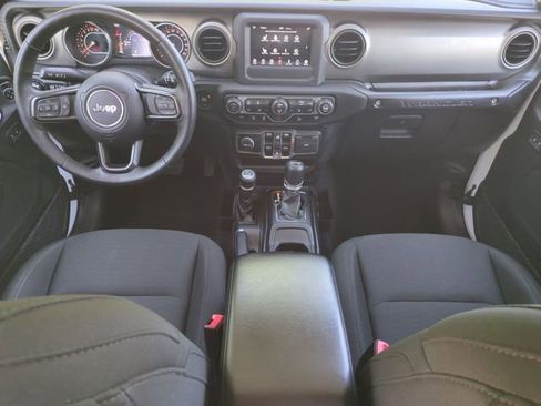 Used 2018 Jeep Wrangler Unlimited Sport S AWD/4WD image 14