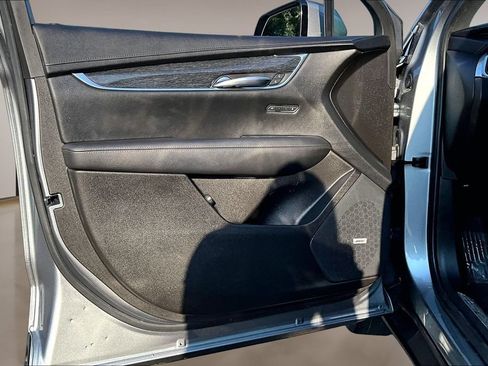 Used 2022 Cadillac XT5 Premium Luxury FWD image 18