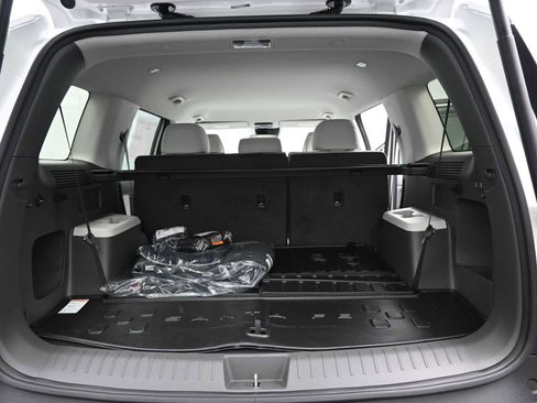 New 2026 Hyundai Santa Fe SE image 13