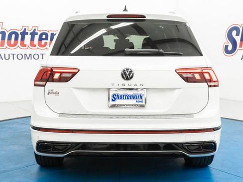 Used 2023 Volkswagen Tiguan SE R-Line FWD image 6