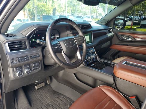 Used 2023 GMC Yukon XL Denali Ultimate w/ LPO, Floor Liner Package image 10