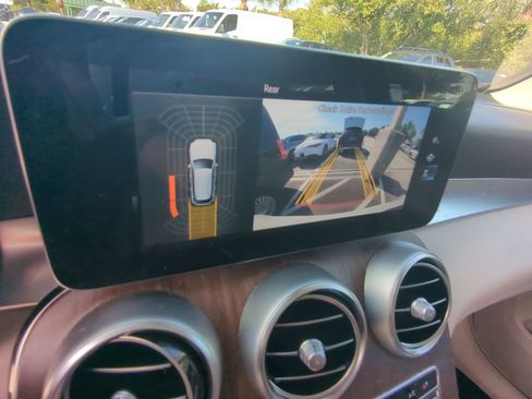 Certified 2022 Mercedes-Benz GLC 300 GLC 300 w/ Premium Package Lite image 7