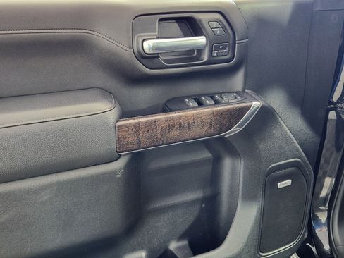 Used 2020 GMC Sierra 2500 Denali w/ Denali Ultimate Package image 16