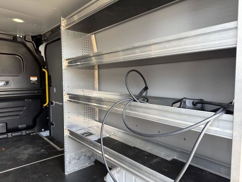 Used 2023 Ford E-Transit Medium Roof image 22