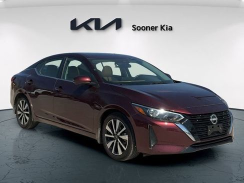 Used 2024 Nissan Sentra SV w/ SV Premium Package image 8