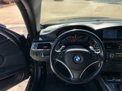 Used 2009 BMW 335i Convertible image 23