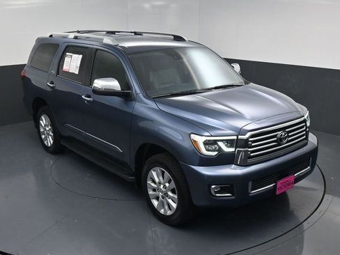 Used 2021 Toyota Sequoia Platinum RWD image 12
