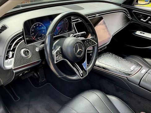 Used 2025 Mercedes-Benz E 350 Sedan image 19