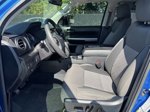 Used 2017 Toyota Tundra SR5 image 9
