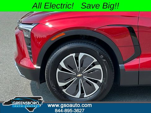 Used 2024 Chevrolet Blazer EV LT AWD/4WD image 37