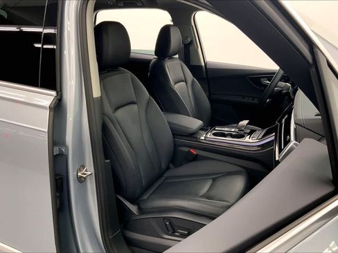 Used 2023 Audi Q7 2.0T Premium Plus w/ Premium Plus Package AWD/4WD image 11