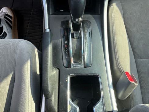 Used 2013 Honda Accord EX image 17