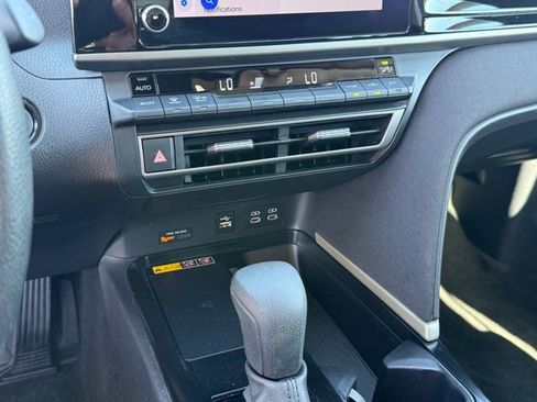 Used 2025 Toyota Camry LE image 21