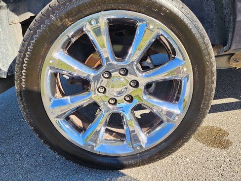 Used 2005 Chevrolet Avalanche LS w/ Preferred Equipment Group image 38